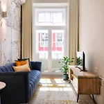 Design 2br In Cardosas - - 1f