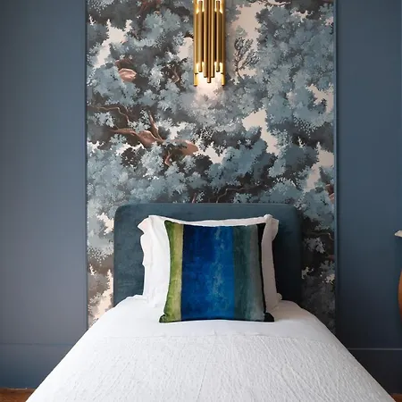 Cardosas Gem - Historic Ap 1f *