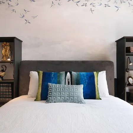 Design 2br In Cardosas - - 1f