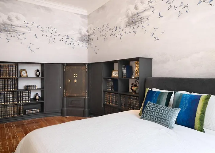 Cardosas Gem - Historic Ap 1f *