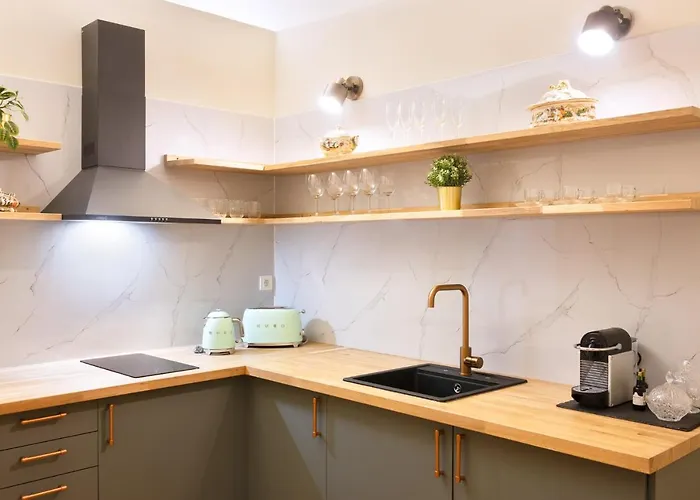 Cardosas Gem - Historic Ap 1f *