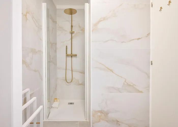 Cardosas Gem - Historic Ap 1f