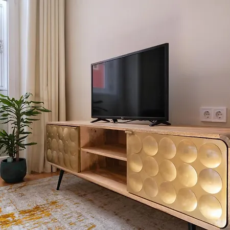 Cardosas Gem - Historic Ap 1f Apartment *