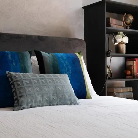 Cardosas Gem - Historic Ap 1f Apartment *