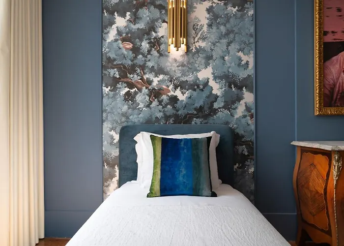 Cardosas Gem - Historic Ap 1f *