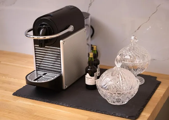 Apartment Cardosas Gem - Historic Ap 1f *