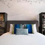 Design 2br In Cardosas - - 1f