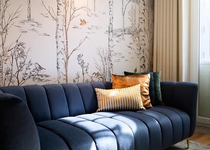 Cardosas Gem - Historic Ap 1f *